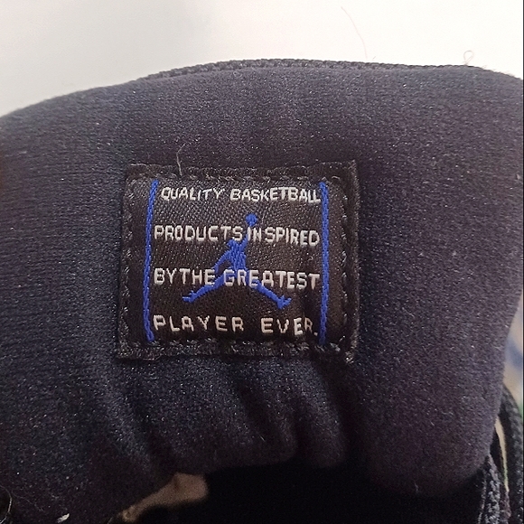 AIR JORDAN 11 XI GS BG Retro Jubilee Space Jam Sneakers EUC - Picture 7 of 16